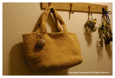 ジュートのスクエアトート。