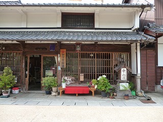 P1070142ss.jpg
