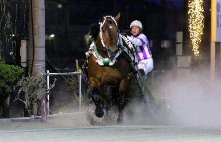170701【写真】阿部武臣騎手1,000勝達成.jpg