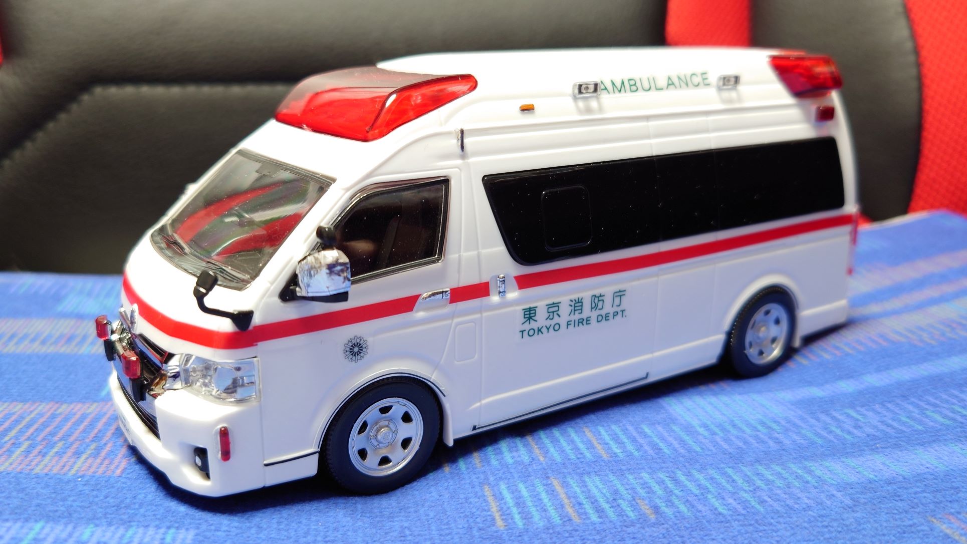 AOSHIMA】楽プラ スナップキット「トヨタ ハイメディック救急車 