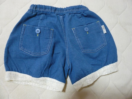 2015春夏物ラッキーパック女の子１１０cmデニムショート丈パンツ後ろ.JPG