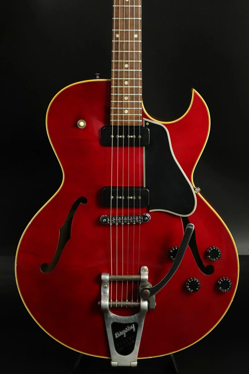 中古 エレキギター ギブソン Gibson ES-135 ビグスビー Cherry 1995年 