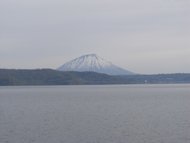 洞爺湖と羊蹄山