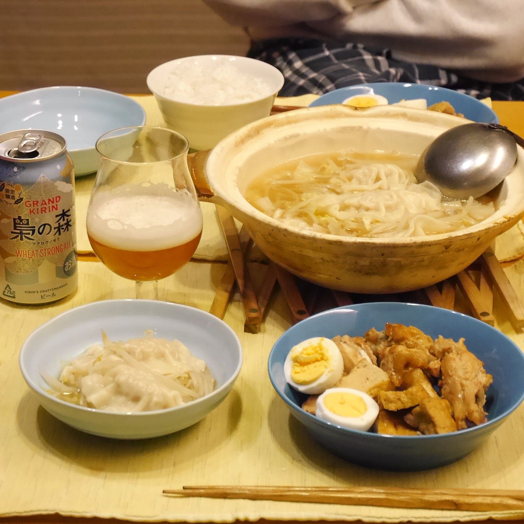 餃子鍋&鶏手羽元のさっぱり煮の食卓