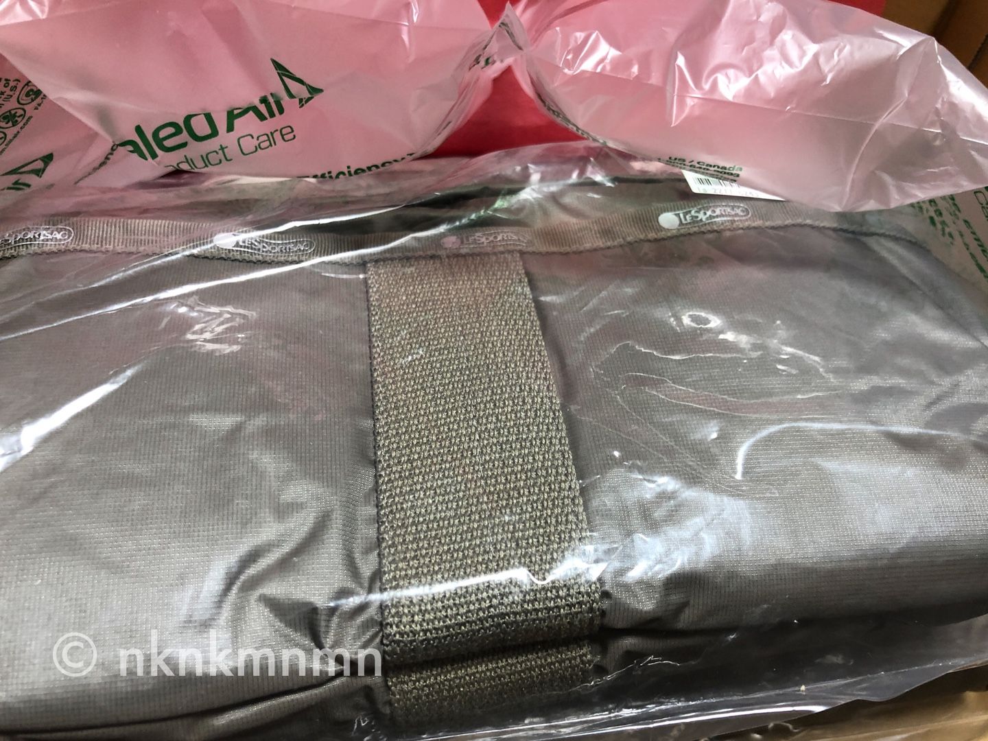 エッセンシャルコレクション: メトロコンバーチブル | 旅するレスポの