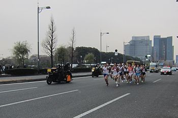 箱根駅伝（1区、丸の内).jpg