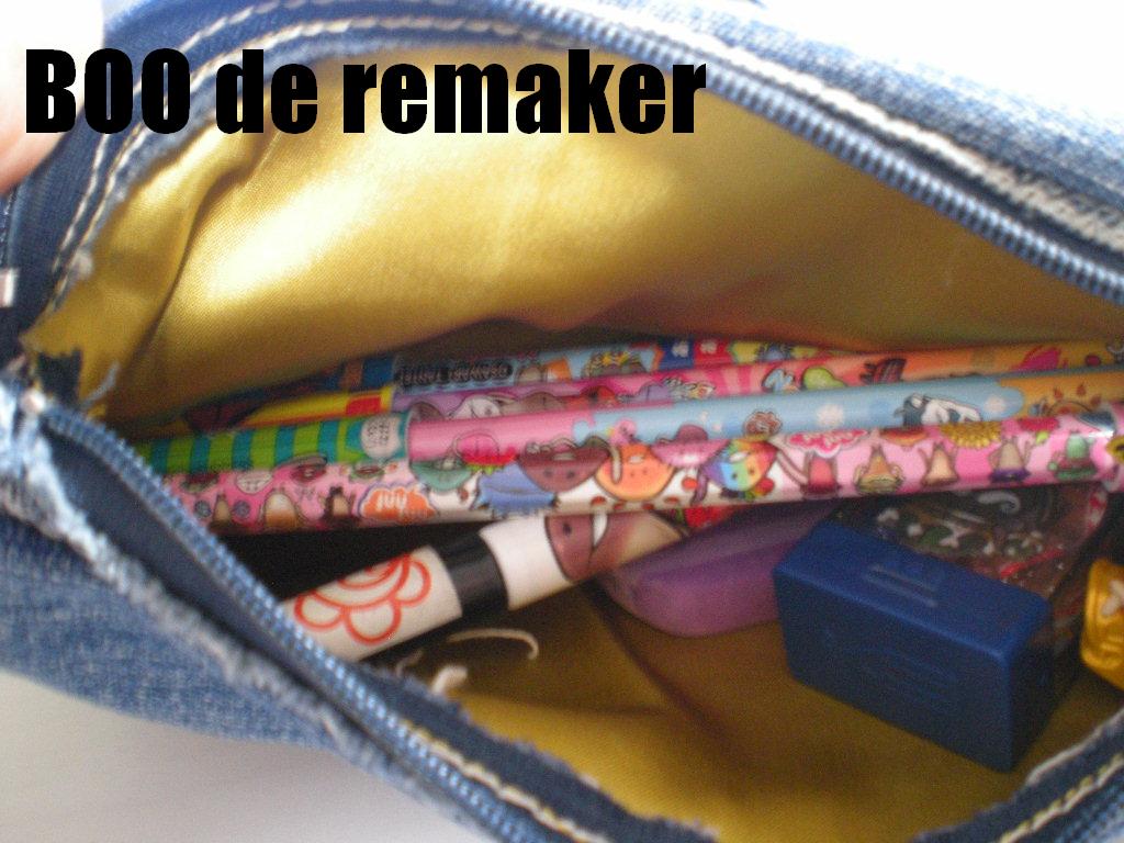 裏地は金色サテン地