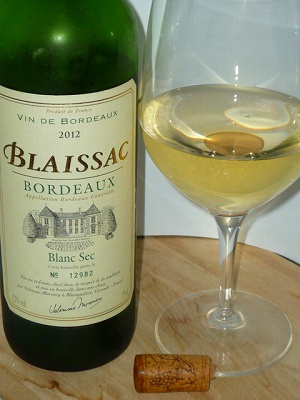 Castel Blaissac Bordeaux Blanc 2012 glass.jpg
