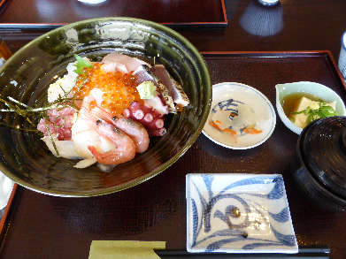 海鮮丼