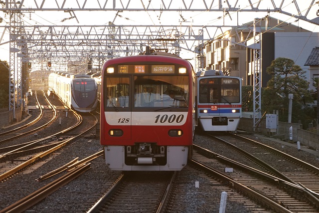 ギラリと 並び 京成 北総 京急5