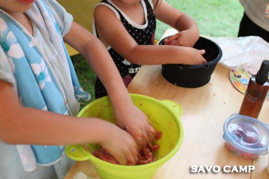 ハンバーグ作り