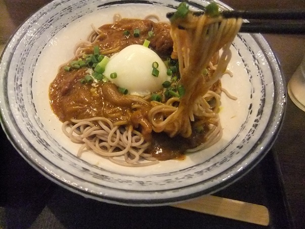 本家しぶそば＠渋谷駅のぶっかけカレーそば２