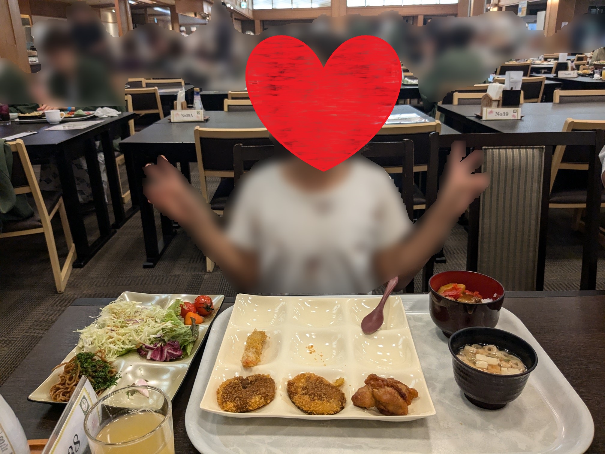 四万たむら　四万グランドホテル　夕食ビュッフェ　子どもが取ったもの