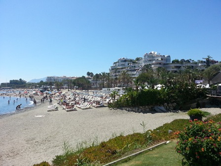 puerto banus playa.jpg