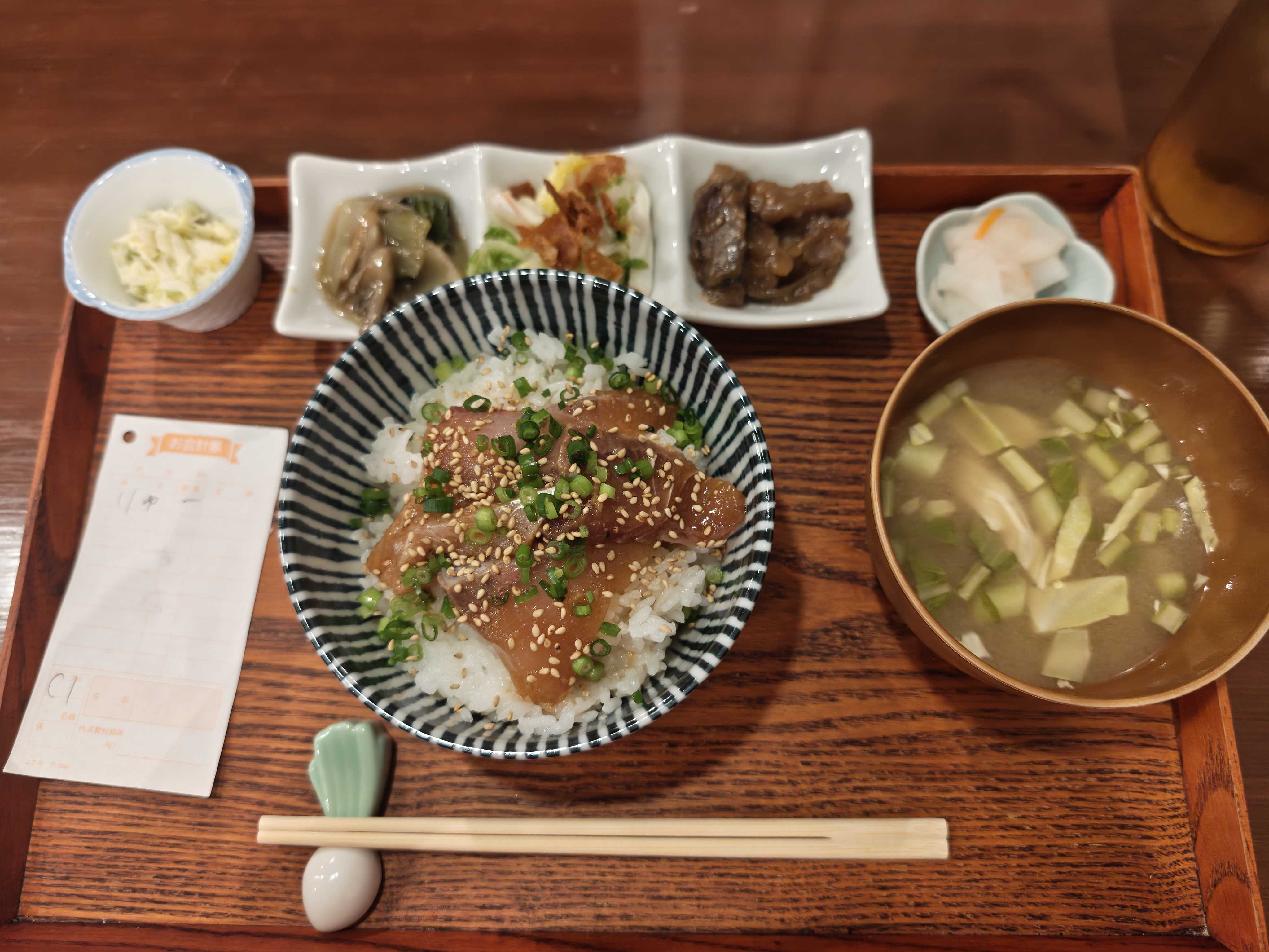 虎ノ門ランチ　imakara　大分郷土料理りゅうきゅう丼