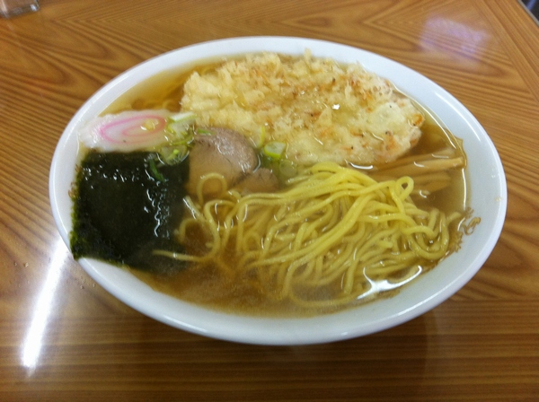 大来軒　天ぷら中華　麺