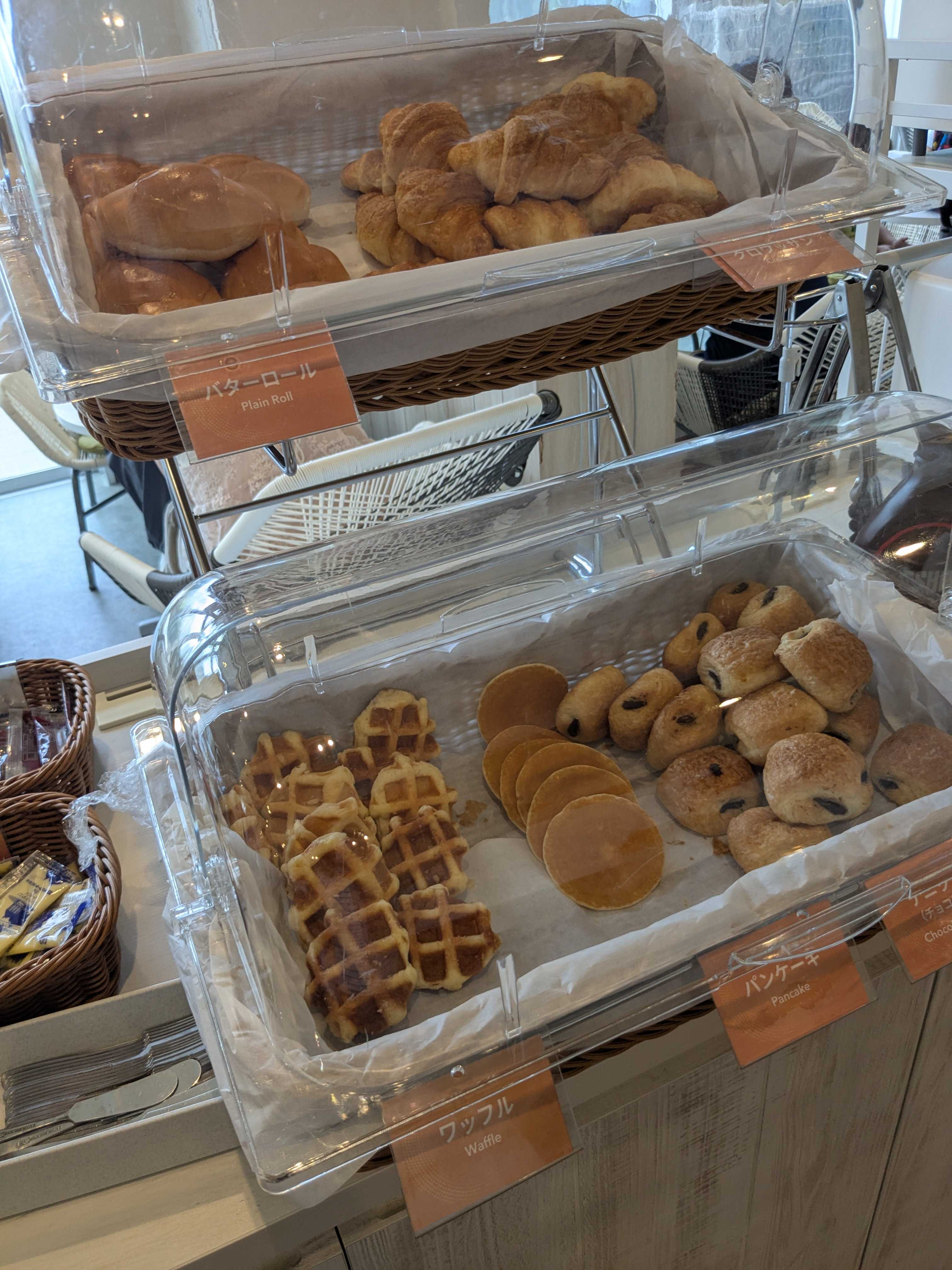 コンフォートホテル石垣島 朝食ビュッフェ　メニュー内容　パン類