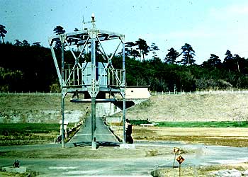 ガンマーフィールドの中心に立つやぐら