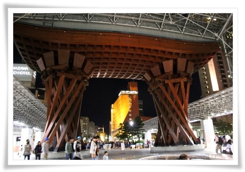 金沢駅 鼓門 プロジェクションマッピング-5 13.10.13