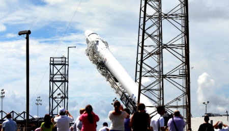 ロケット「ファルコン９」.jpg