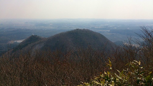 s-20130325七ッ森撫倉山より松倉山.jpg