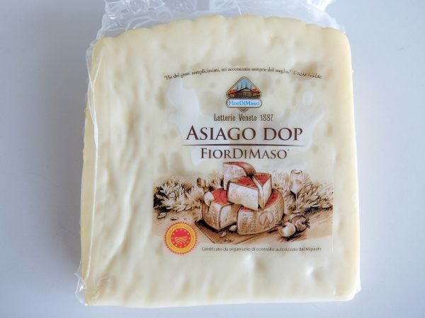 コストコ Asiago Fresco IRC 円 アジアーゴ フレスコ ナチュラルチーズ 買った商品のレポ イタリア