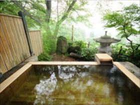 中山平温泉啄秀