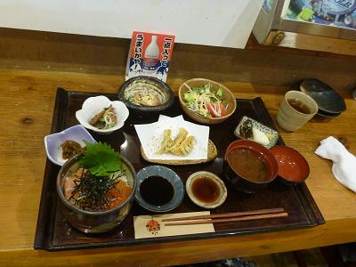 海鮮酒房なぶら サーモンいくら丼ランチ