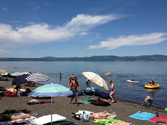 lake2.jpg
