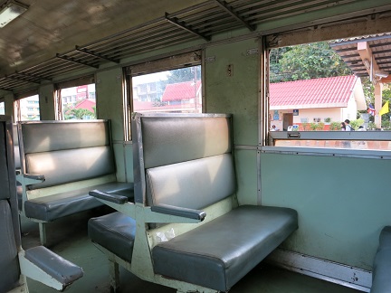 ナコーンパトム駅31.jpg