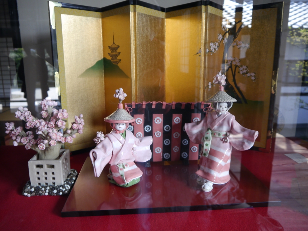 P1060619（はねず人形）.jpg