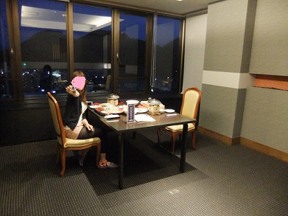 個室食事