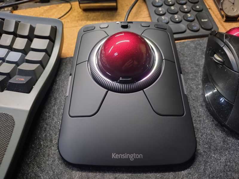 世代交代？・・『Kensington Expert Mouse TB800 EQ』トラックボール