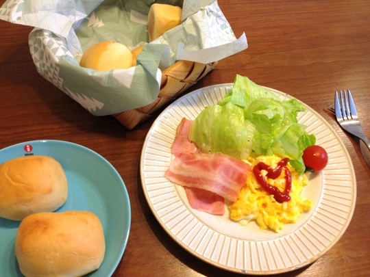 コストコ　ディナーロール　朝食に