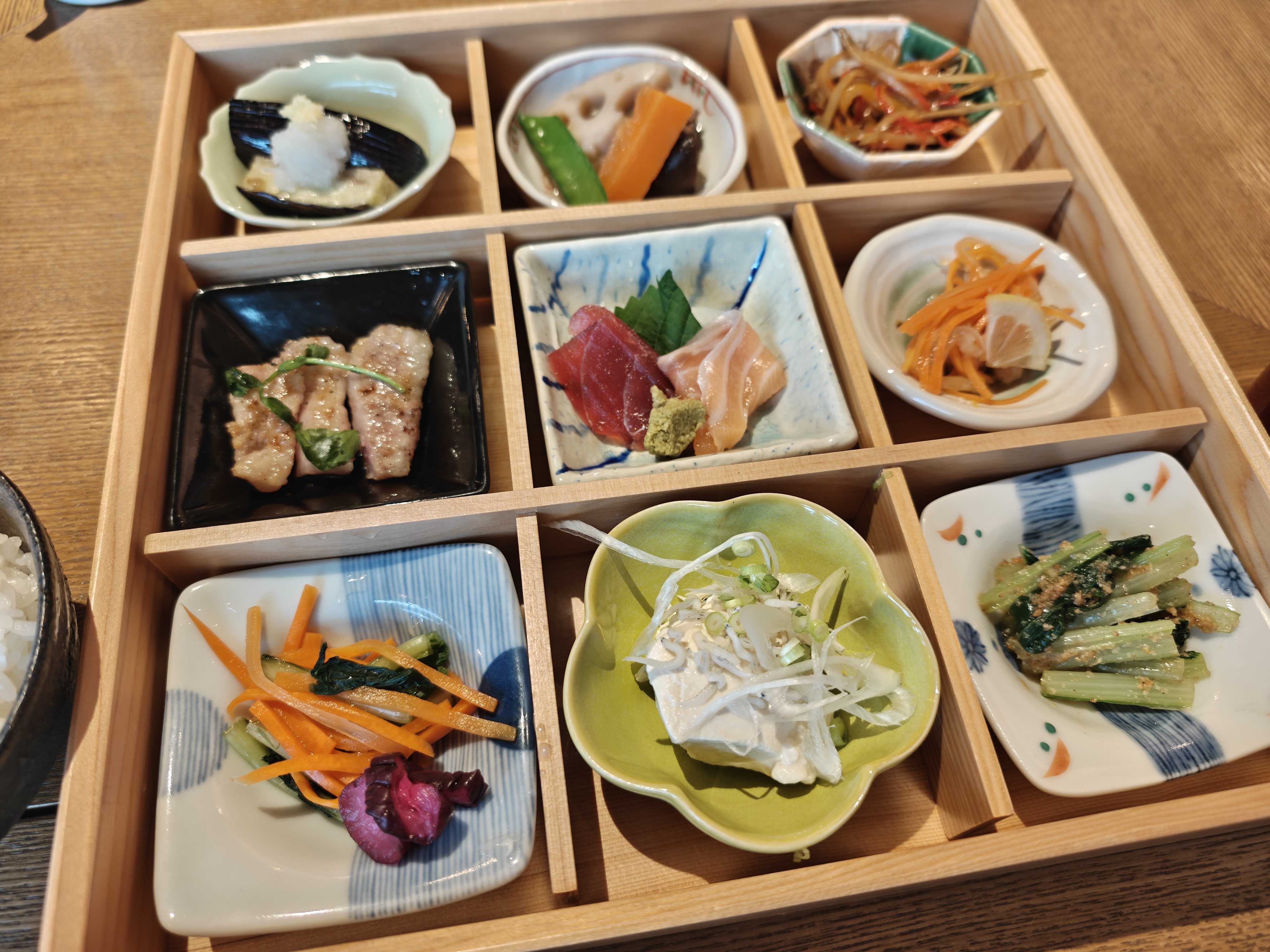 銀座　平日ランチ　GINZA SEN-RYO　SEN-RYO小鉢御膳