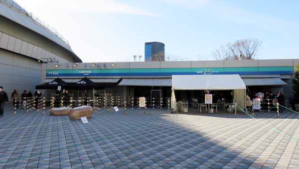 19 東京 25ゲート SS席入場口 初日1411.JPG
