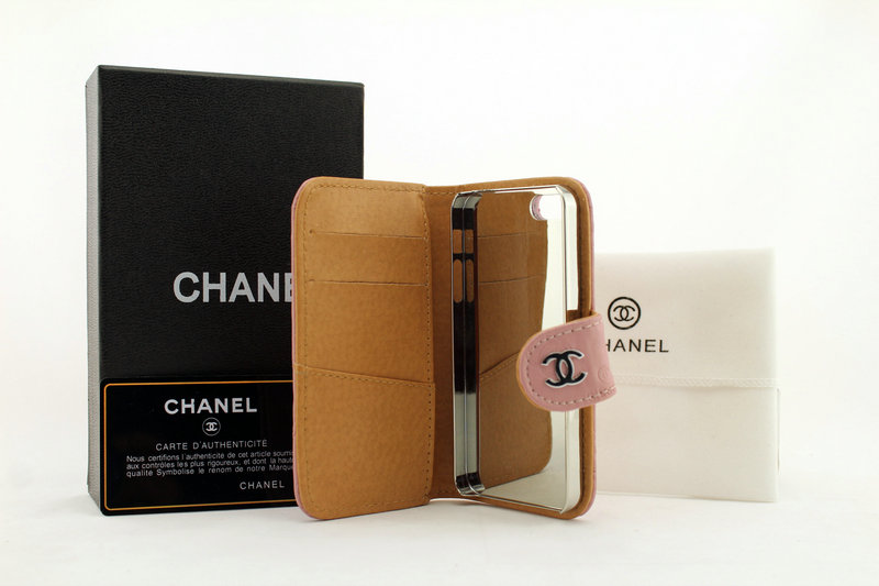 Chanel-iPhone5-Leather-Case-01_1.jpg