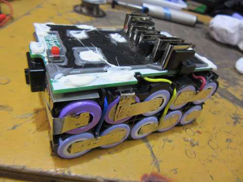 ハイコーキMULTIVOLTバッテリー分解 | でじいか庵 - 楽天ブログ