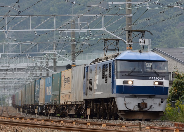 EF210-18 2014.10.03 5072レ.jpg