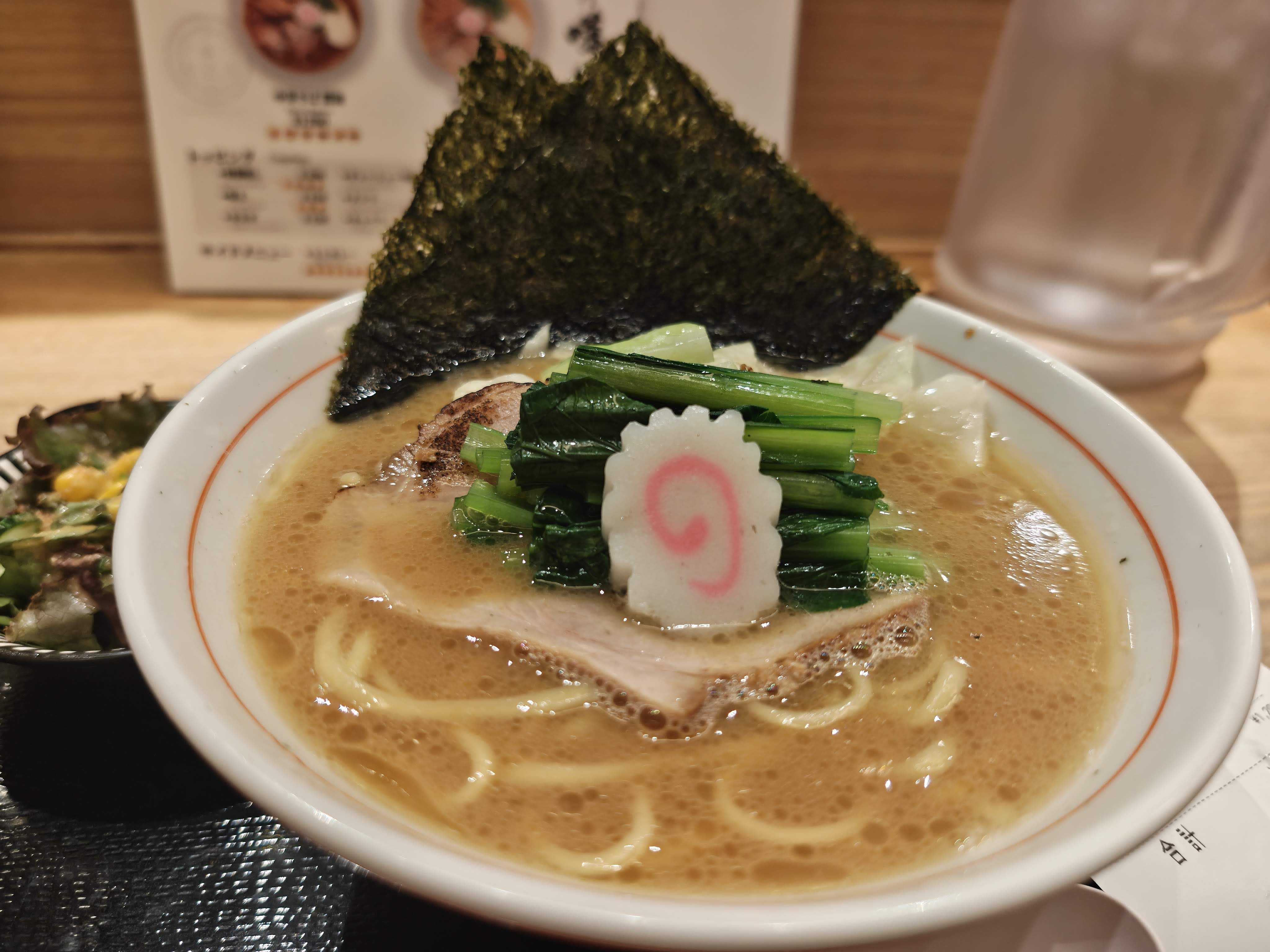 虎ノ門ヒルズ　ランチ　虎ノ門 嚆矢　豚骨醤油ラーメン
