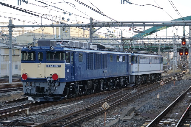 JRF愛知 EF64 1028 国鉄色で 大宮出場！7