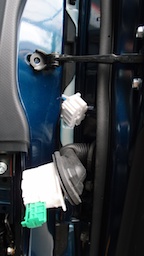 コネクターを引き出す