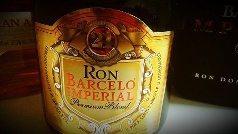 Amazon.co.jp: ロン・バルセロ グラン・アニェホ [ ラム 700ml