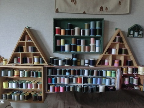 ミシン糸の棚