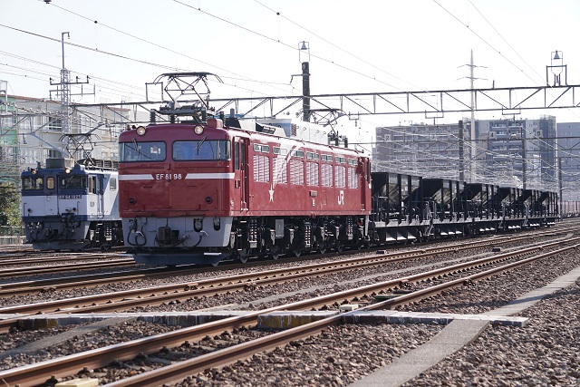 EF81 98牽引 水戸ホキ工臨 & EF64 1025牽引 鹿島貨物5