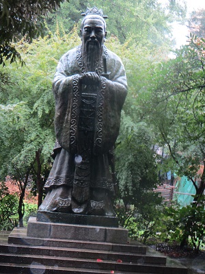 １８－１孔子.jpg