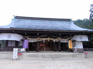 吉備津彦神社・拝殿