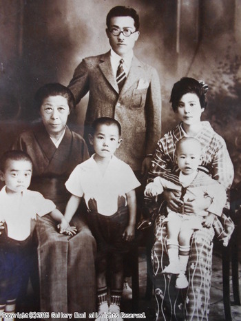 秋山巌の家族写真