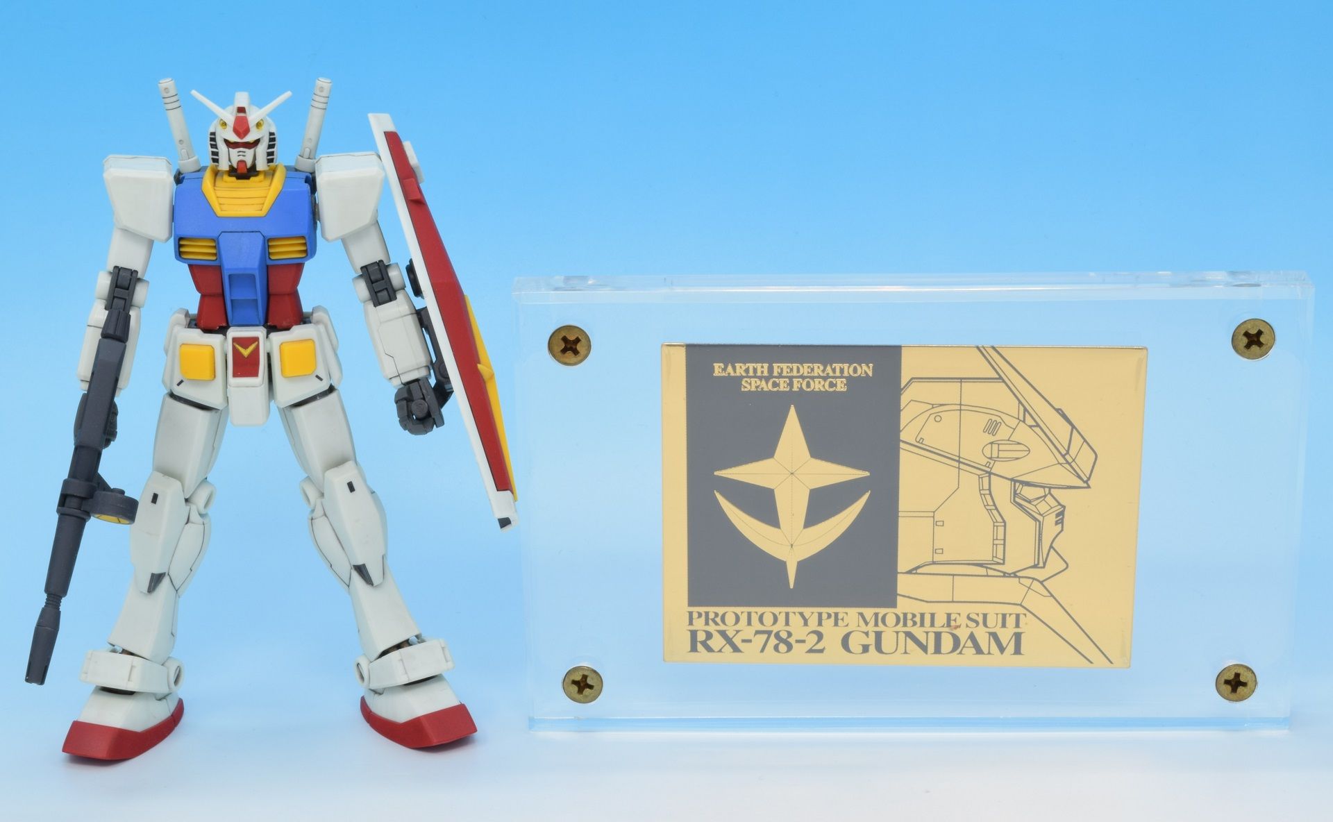 MG 1/100 RX-78-2 ガンダム Ver1.0＜2：箱／説明書／塗装済みパーツ