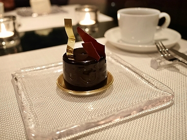 デリーモ　オセロ　チョコレートケーキ